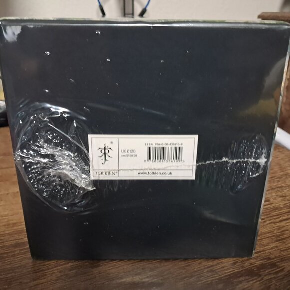 The Hobbit & the Lord of the Rings Boxed Set: Illustrated Edition J.R.R. Tolkien - Picture 5 of 5